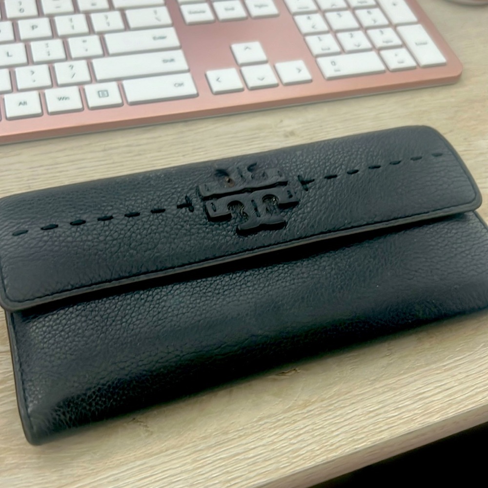 Tory Burch black leather wallet